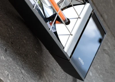 Promiennik Veito Nevada 2500W czarny z pilotem na ścianie